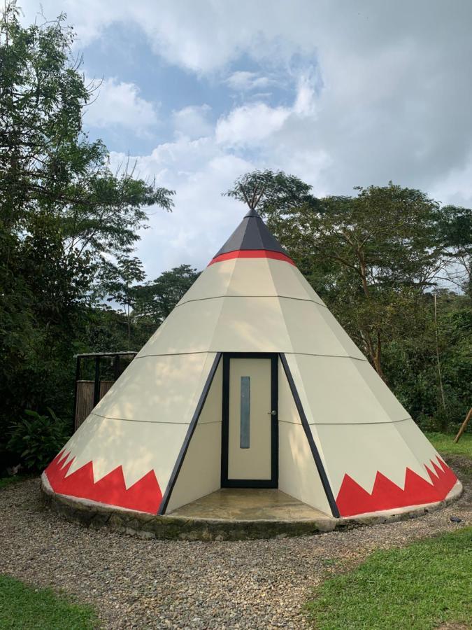 Refugio Del Bosque Glamping 호텔 라 메사 외부 사진